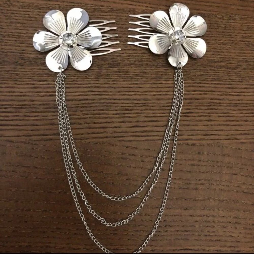 Silver Flower Hair Accessories with Cascading Chains